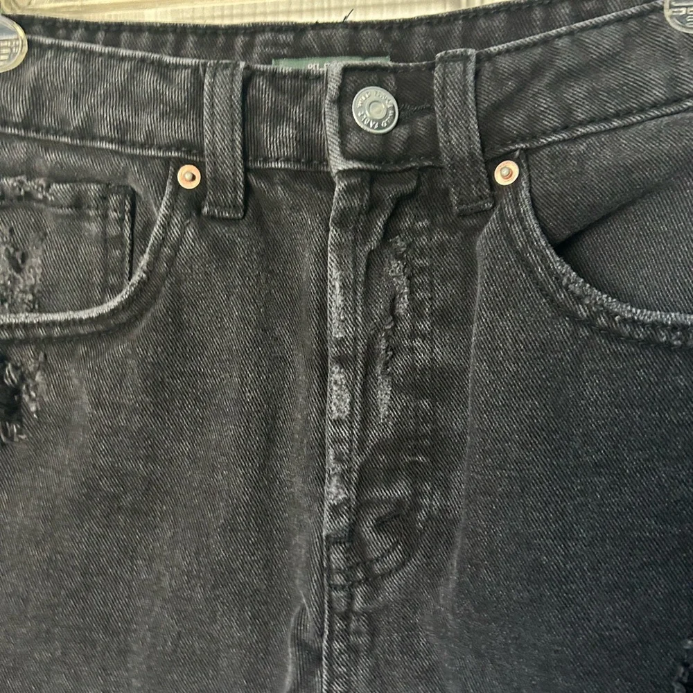 Wild Fable Black Distressed Ultra High Waisted Denim Jean Cutoff Short Size 2 - Picture 7 of 8